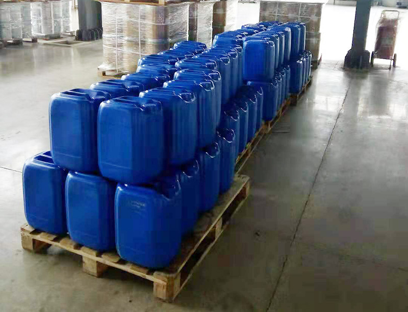 環(huán)氧樹(shù)脂在固化過(guò)程中要及時(shí)清潔運(yùn)用的容器